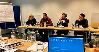 ff1ea459 539e 4e12 bea7 0715397092cd ff1ea459 539e 4e12 bea7 0715397092cd