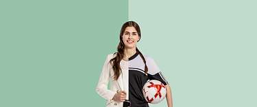 Frau hält einen Vortrag